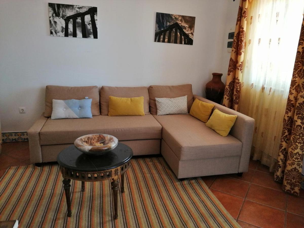 Casa Vitoria Guest House เอโวรา ภายนอก รูปภาพ