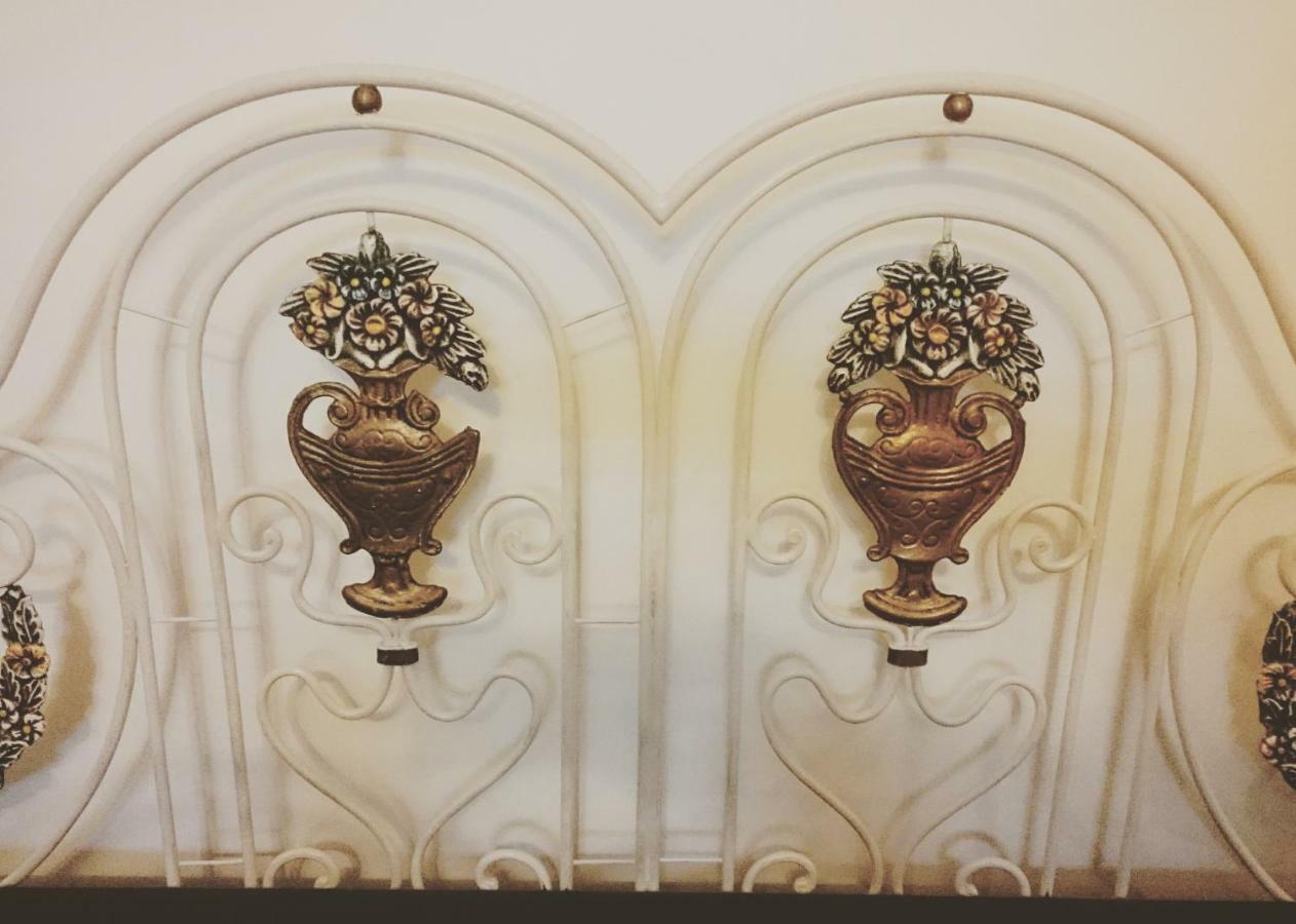 Casa Vitoria Guest House เอโวรา ภายนอก รูปภาพ