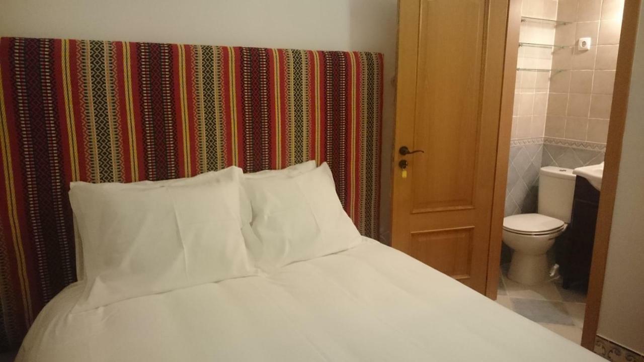 Casa Vitoria Guest House เอโวรา ภายนอก รูปภาพ