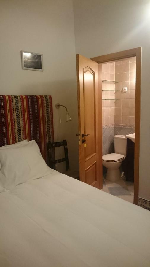 Casa Vitoria Guest House เอโวรา ภายนอก รูปภาพ